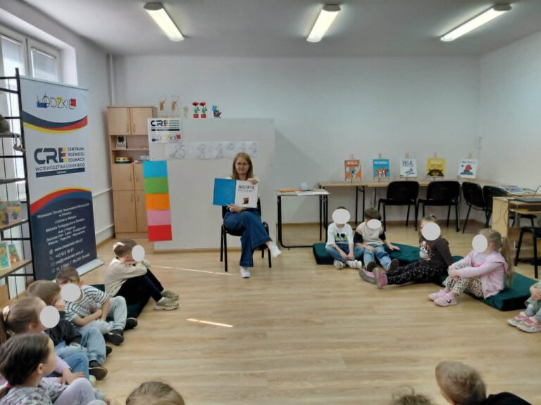 „Biblioteka. Otwierasz. Odkrywasz” hasło tegorocznego Tygodnia Bibliotek.
